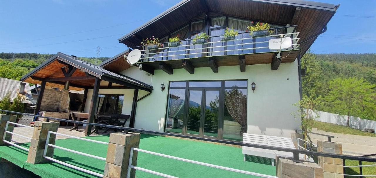 Casa Yla Villa Piatra Neamţ Екстериор снимка